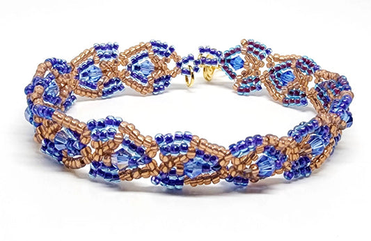 The Bracelet That Shimmers Like Midnight Waters, A Handmade Treasure You’ll Want to Keep Forever