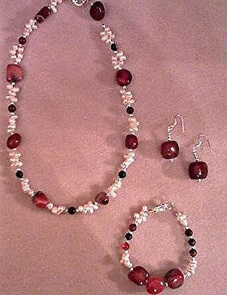Alluring Agate Necklace Set