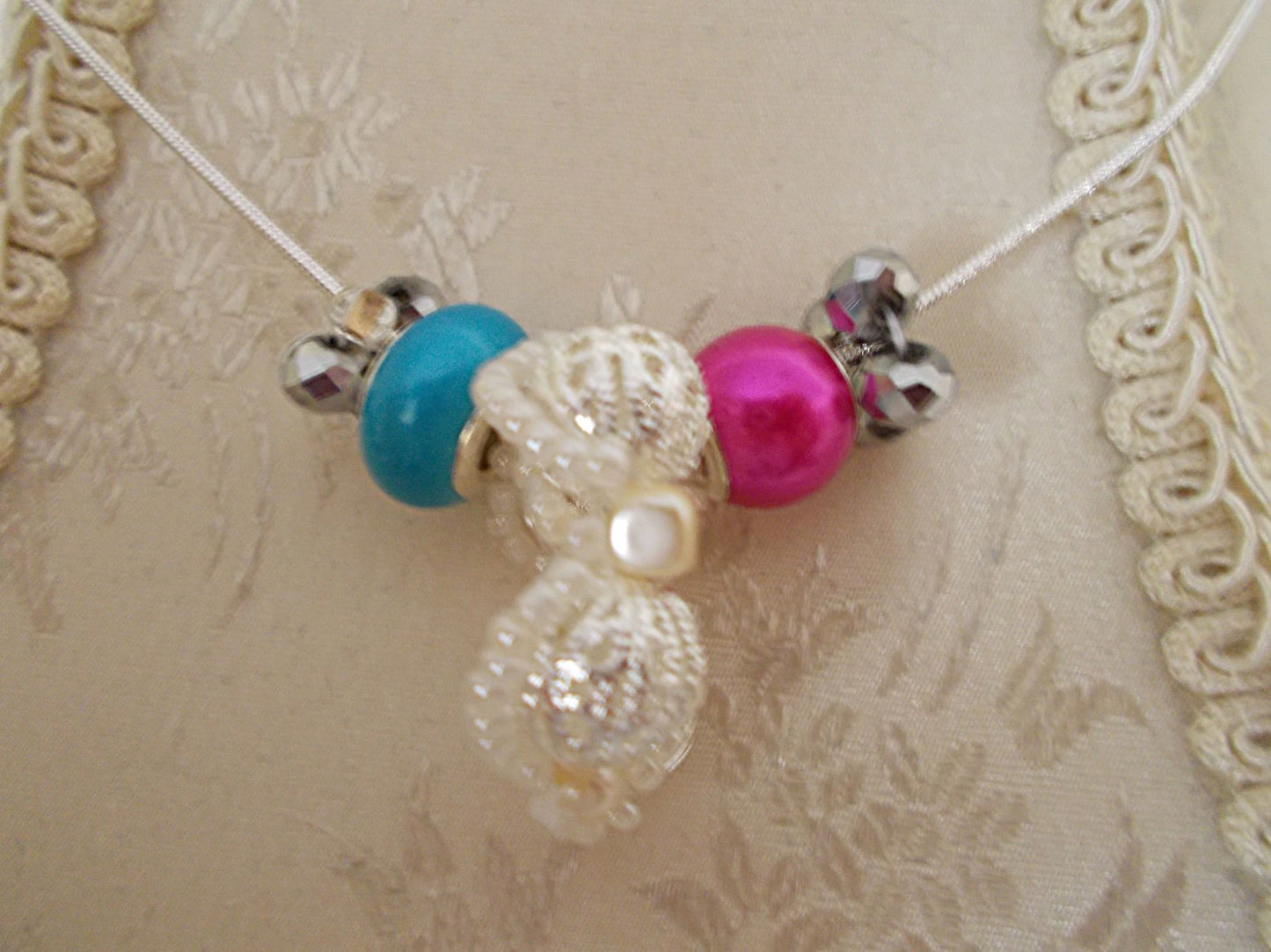 The Escort Necklace