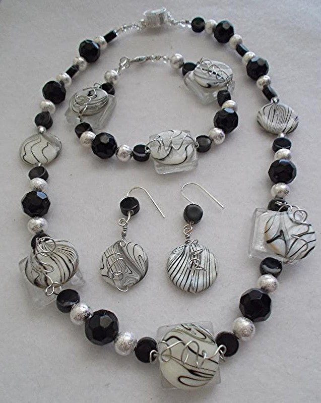 Zebra Chic Jewelry Set